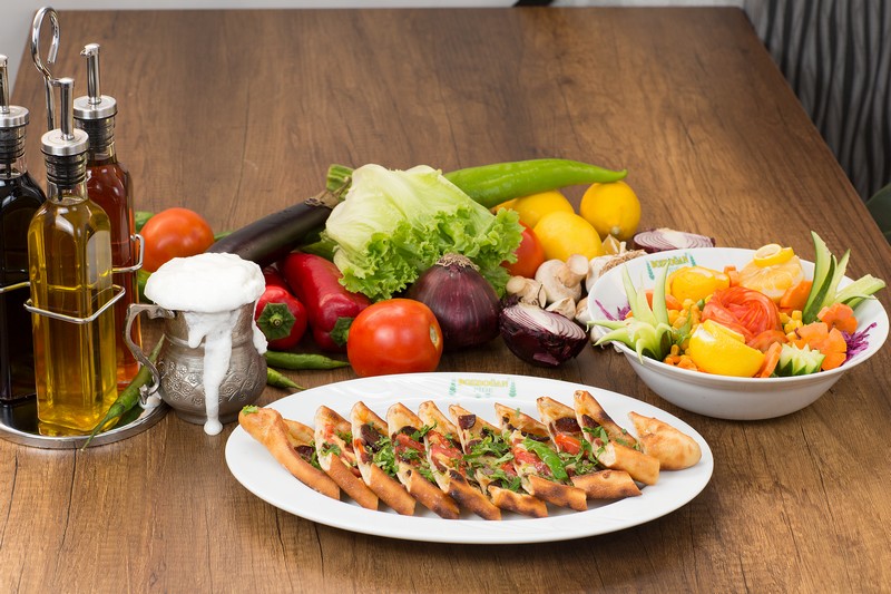 Pastırmalı Kaşarlı Yumurtalı Pide